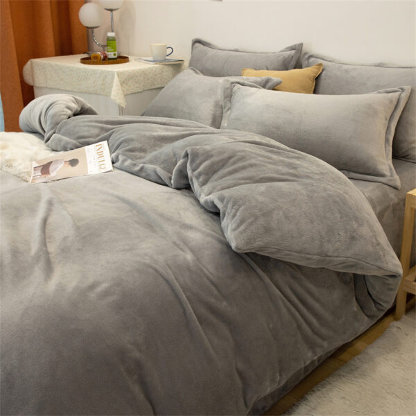 Four-piece Plush Double-sided Fleece Warm Yellow Duvet Cover - Image 4