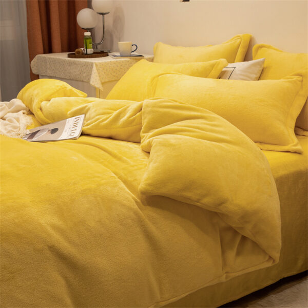 Four-piece Plush Double-sided Fleece Warm Yellow Duvet Cover - Image 5