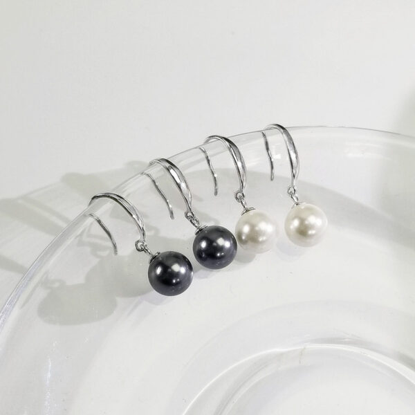 Autumn And Winter Fashion Trending Sterling Silver Pearl Earrings - Image 2